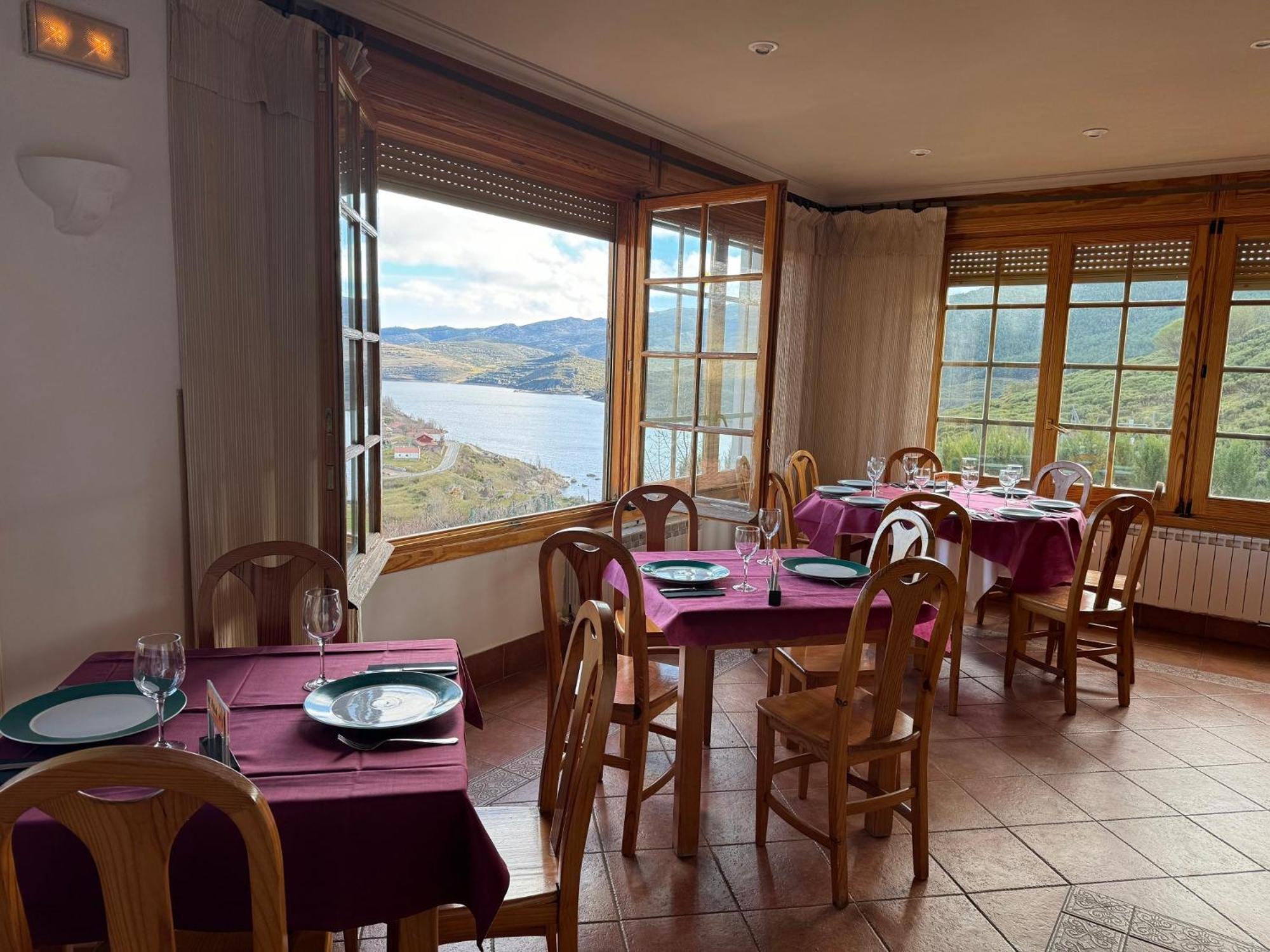 Hotel Pico Espiguete Alba de los Cardaños 외부 사진