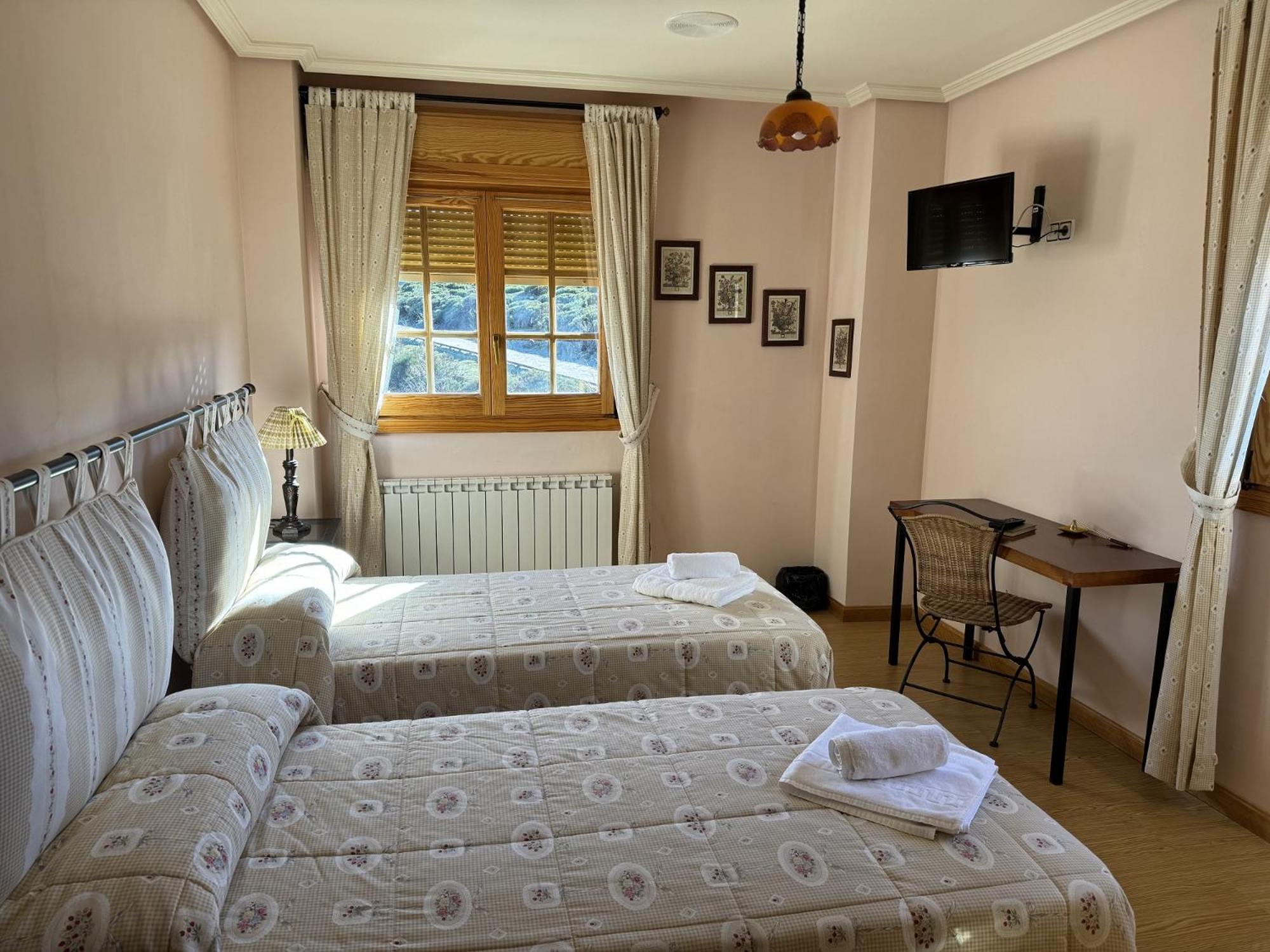 Hotel Pico Espiguete Alba de los Cardaños 외부 사진