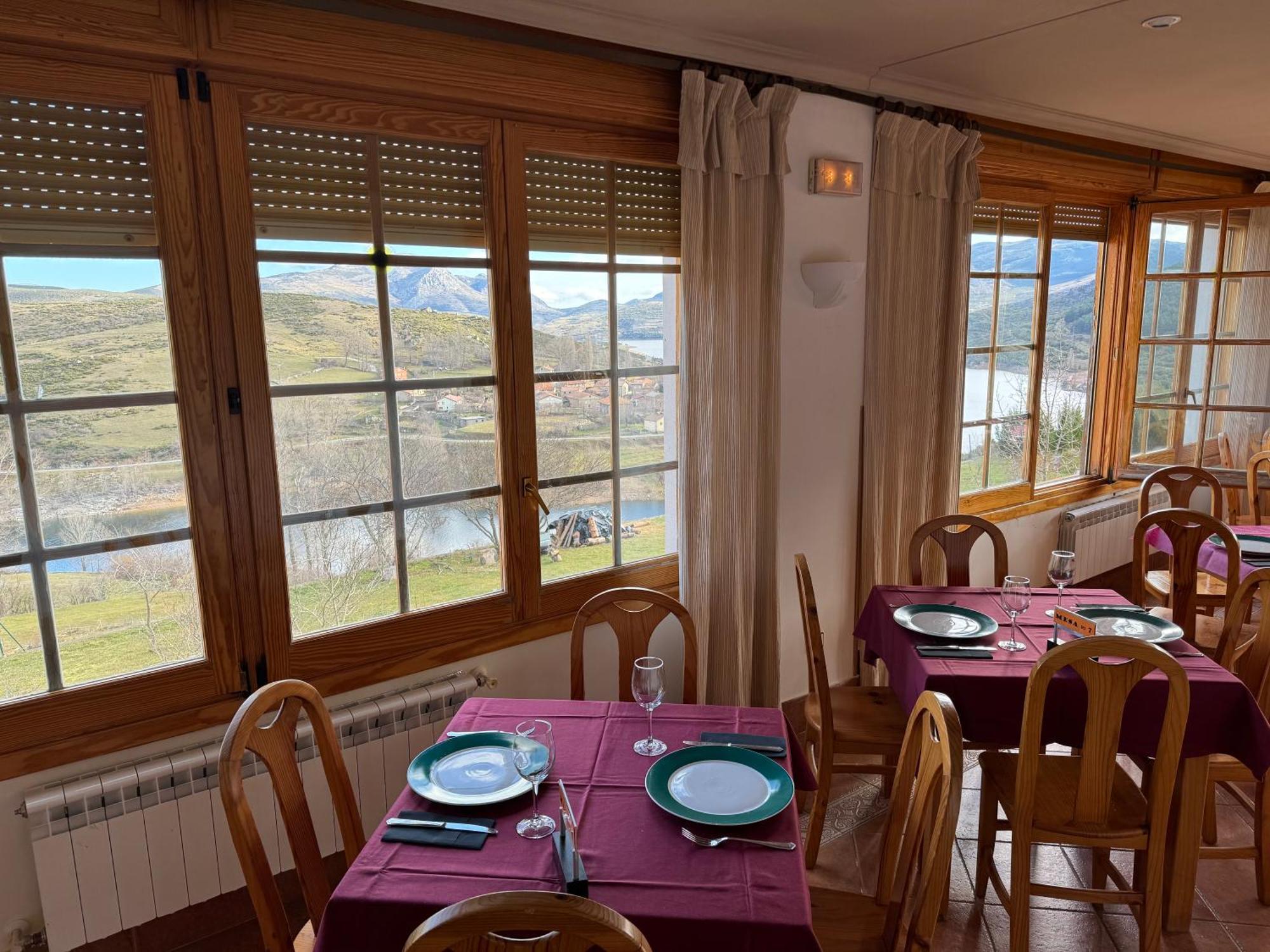 Hotel Pico Espiguete Alba de los Cardaños 외부 사진