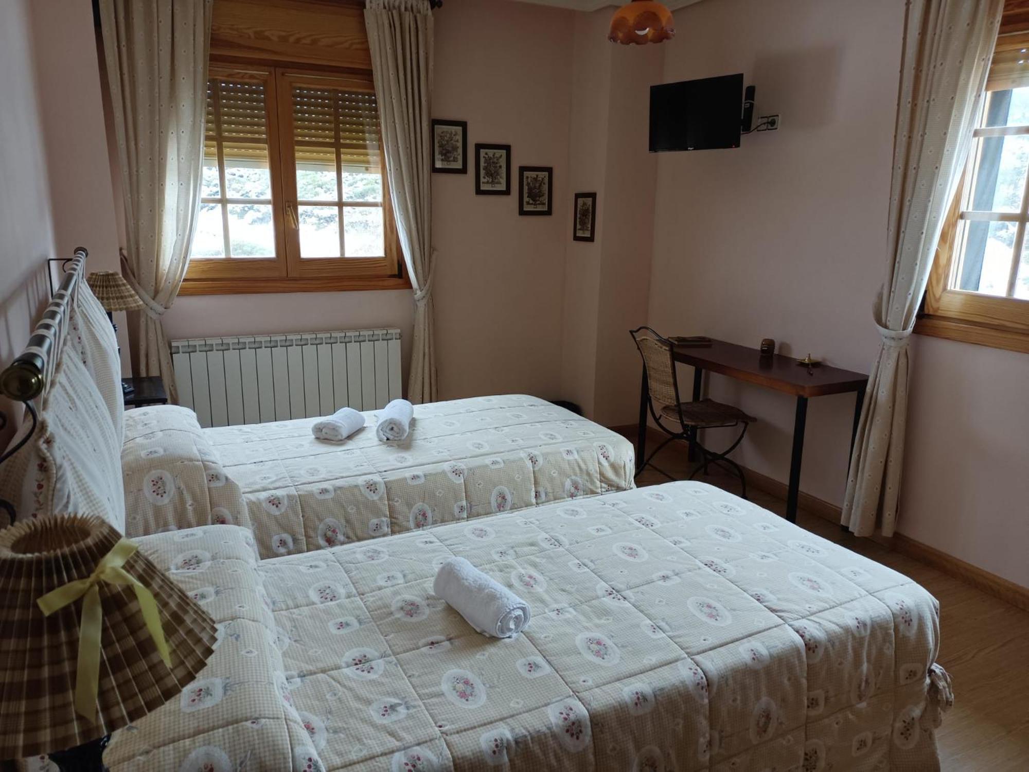 Hotel Pico Espiguete Alba de los Cardaños 외부 사진